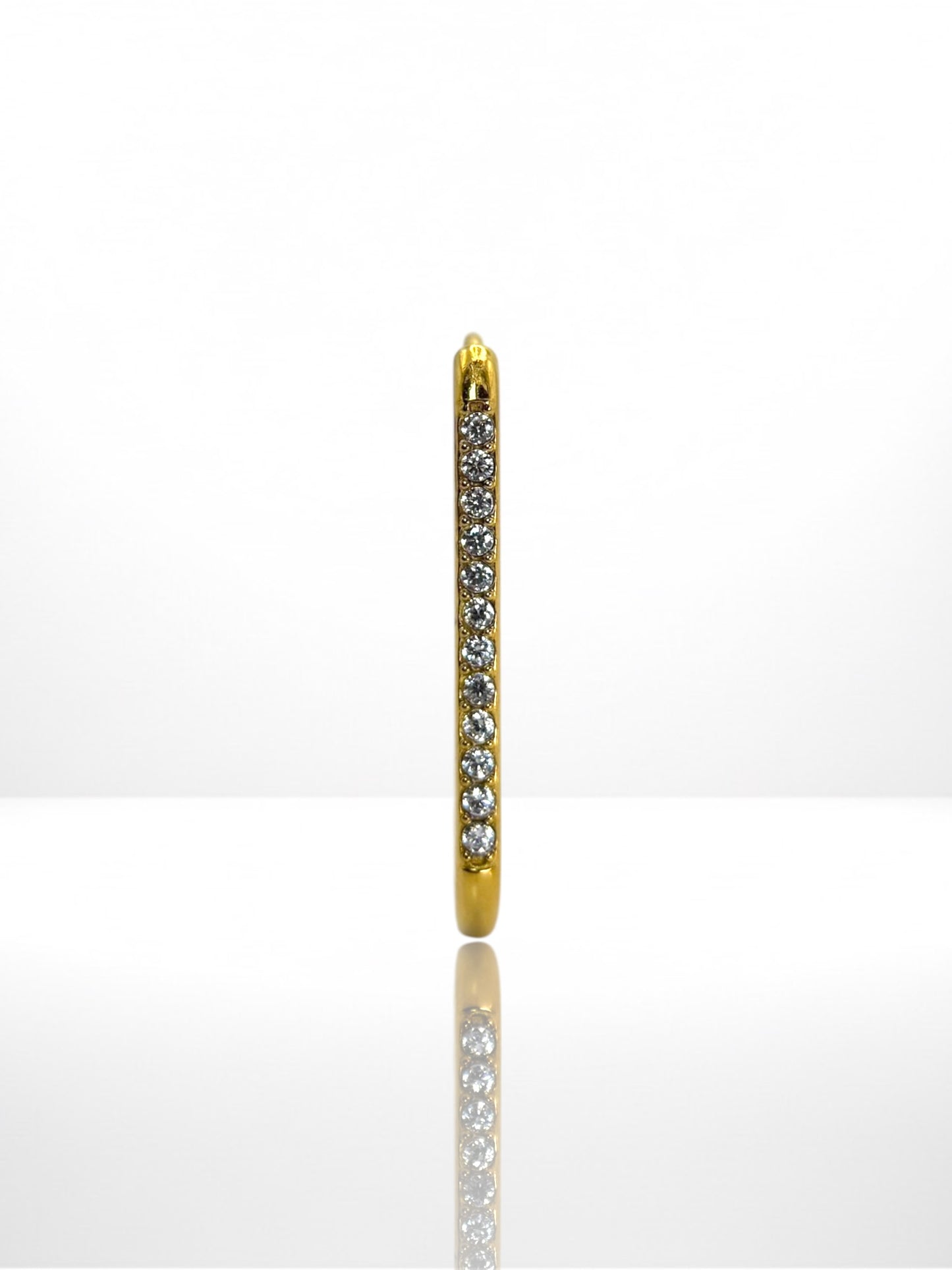 Simple Hoop Zircona náušnica