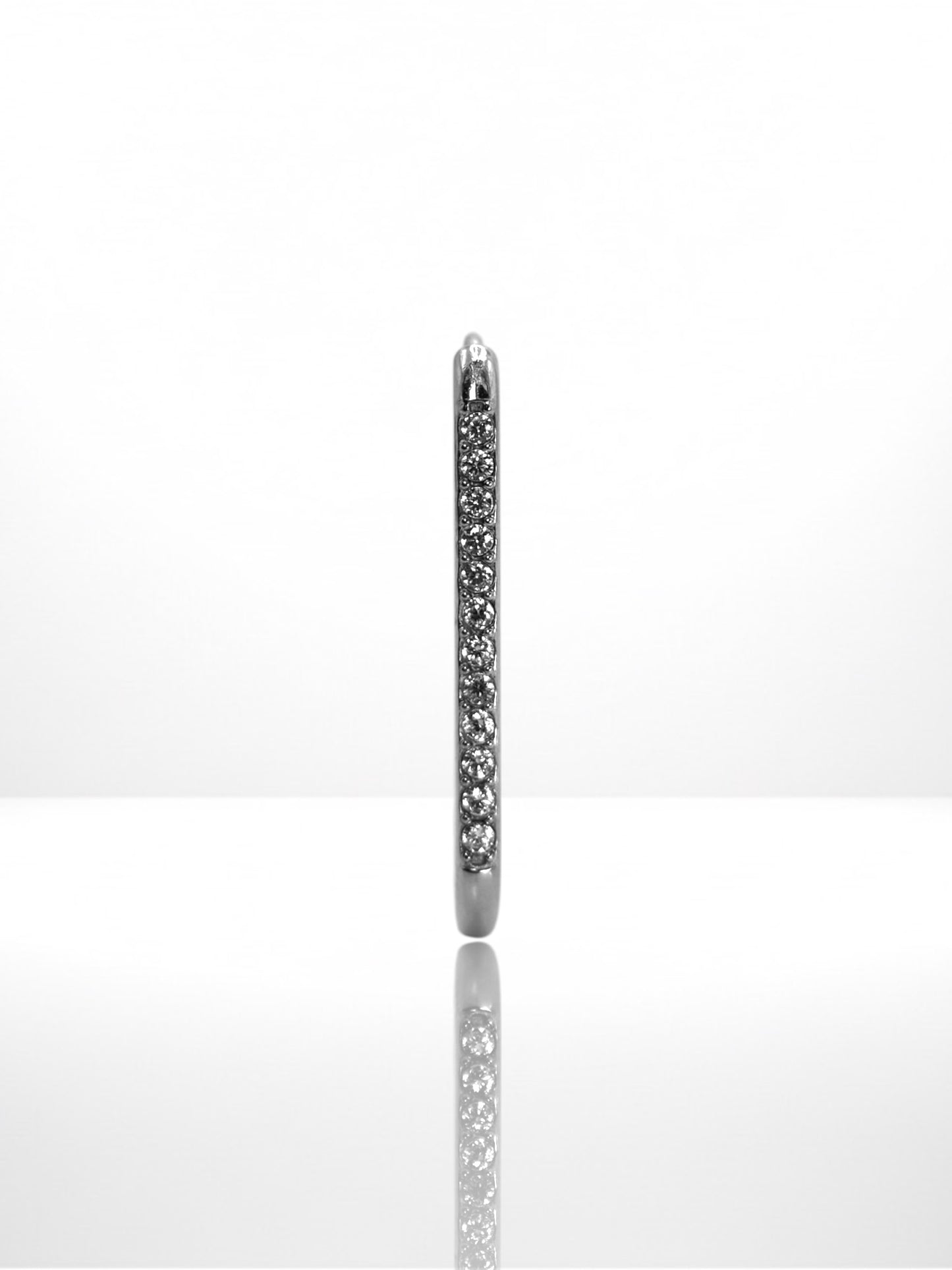 Simple Hoop Zircona náušnica