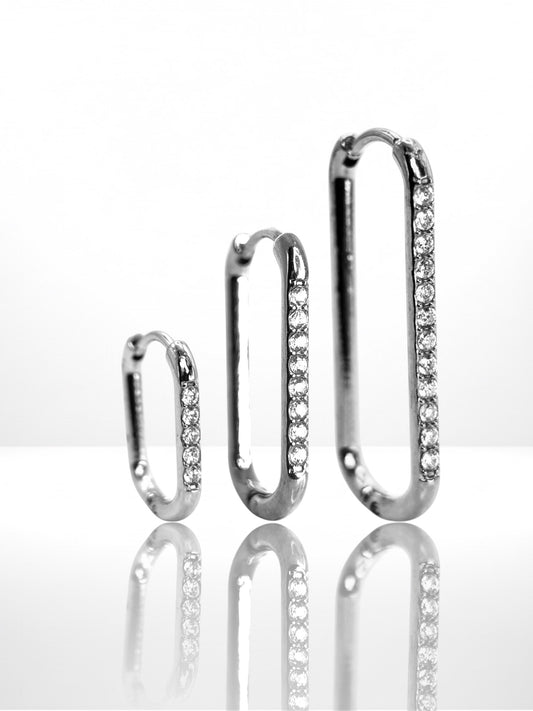 Simple Hoop Zircona náušnica